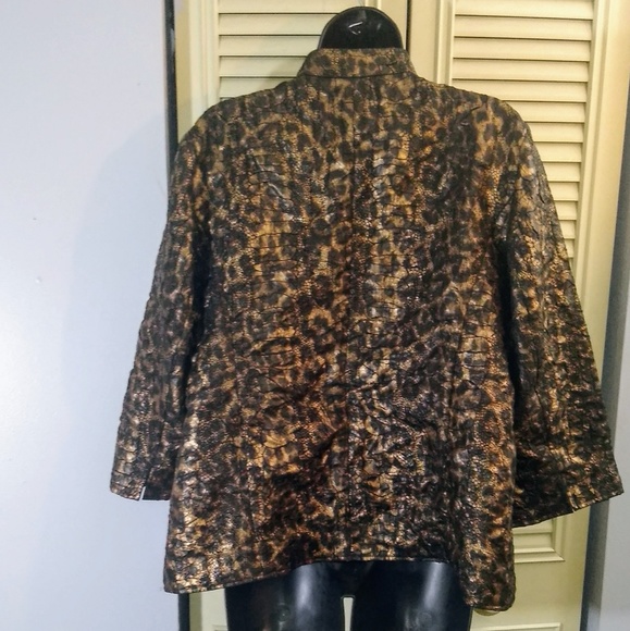 Chico's animal print faux leather trim - Picture 2 of 7
